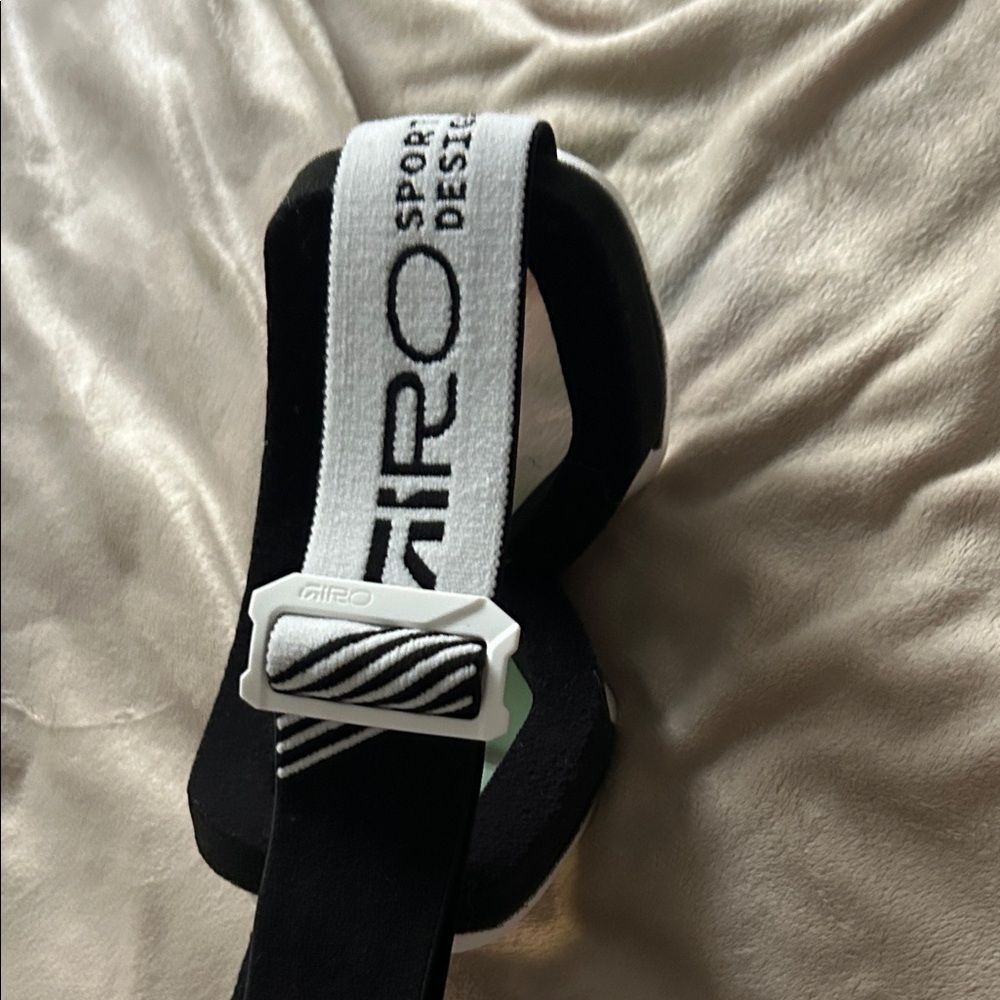 Giro Multicolor Lens VR Goggles - Picture 4 of 5
